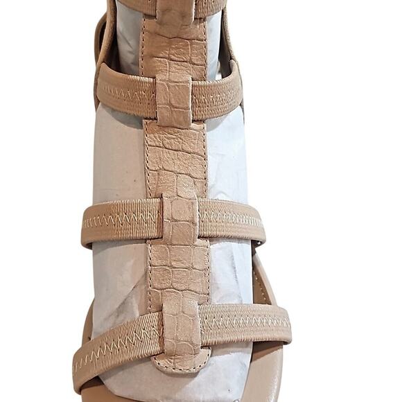 NWT Donald J. Pliner Leather Caged Strap Sandal w 2" heel. 8M SAND - Picture 8 of 13